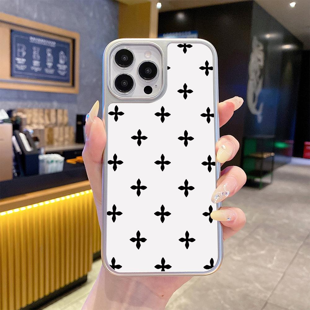 Classic black and white cross flower premium design Apple 12promax mobile phone case iPhone17 matte protective case