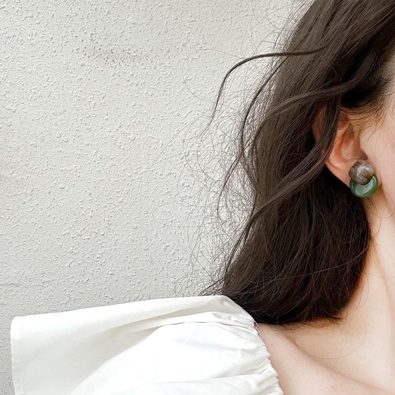 Niche Design Sense Retro Geometric Resin Earrings Women, Simple Personality Versatile Temperament Geometric Stud Earrings