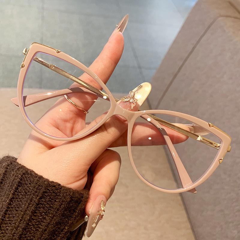 2025 Ultra-Light Cat-Eye Glasses: Natural Look, Versatile for Myopia, Women's Prescription & Non-Prescription Frames