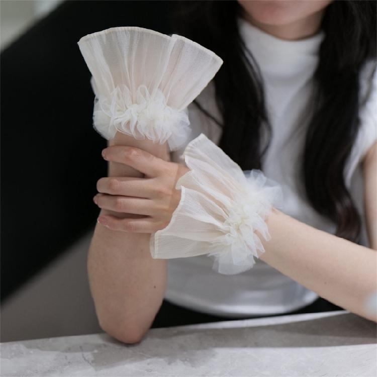 Woman Camping Shopping Fake Sleeves Ruffled Wrist Cuffs Sweater Wrist Decors