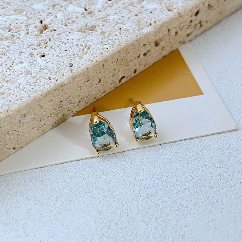 

Minimalist Luxury Zircon Stud Earrings