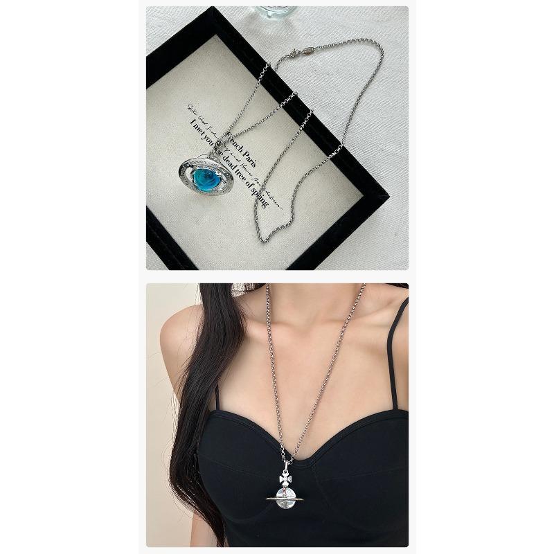 Collana lunga da donna con ciondolo Saturno tridimensionale per maglione Gioielli di moda