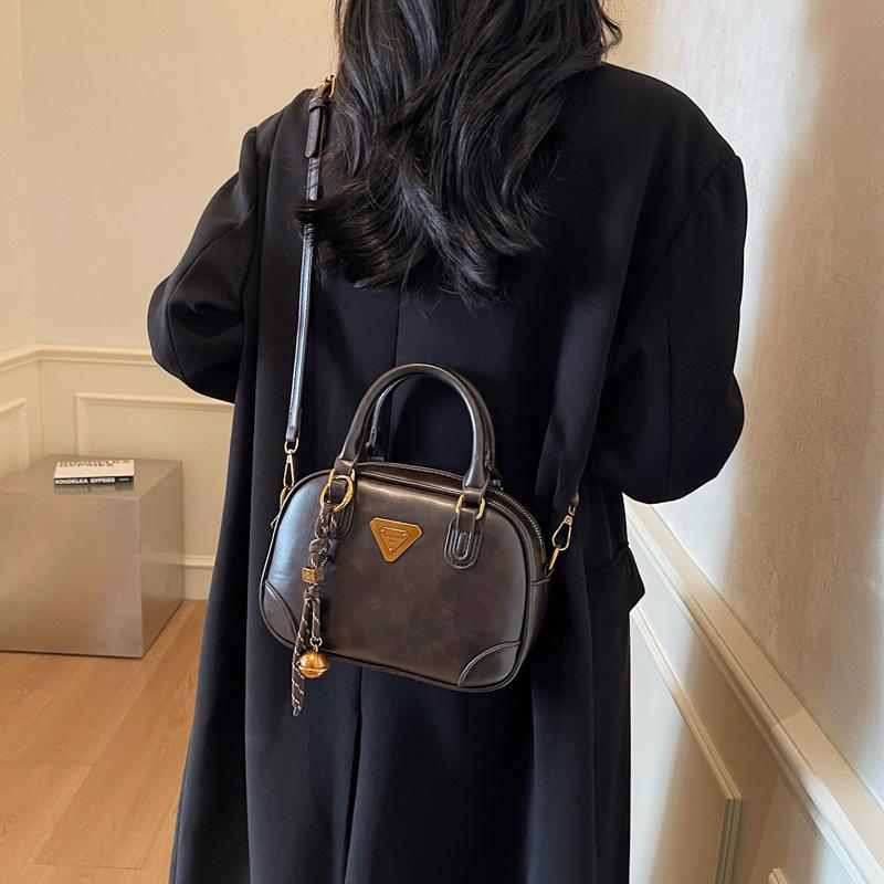 

Высококачественная модная ретро-сумка женская сумка для боулинга в иностранном стиле сумка-мессенджер маленькая квадратная сумка no pendant темно-коричневого