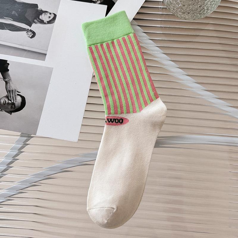 

Ladies Spring and Autumn Trend Personality Lovely Vertical Stripe Color Contrast Letter Tube Socks 1 pair хакі