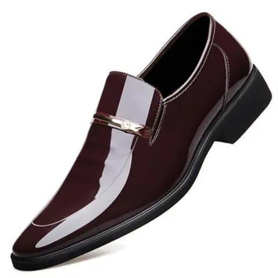 

Лакированная кожа Мужская официальная обувь Повседневная деловая обувь для мужчин Яркий верх Весна Осень Дешево Распродажа Не новый стиль 44