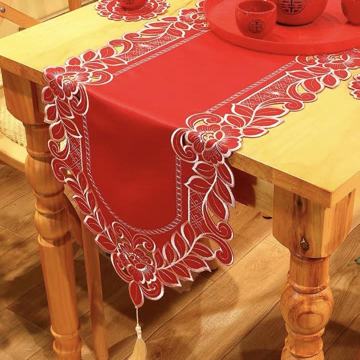 

Red Table Flag Wedding Festive Table Cloth Embroidered Polyester Fabric Tv Cabinet Dining Table Wedding Table Flag 40*120 красный