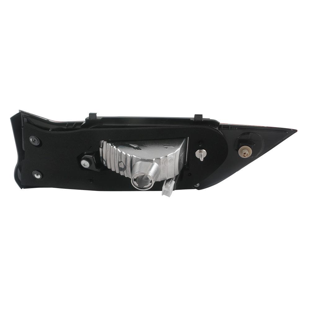 Rear Tail Light Half Assembly & Cover for 2021-2022 Honda CRV, includes Brake, Reverse, and Turn Signal Lights.