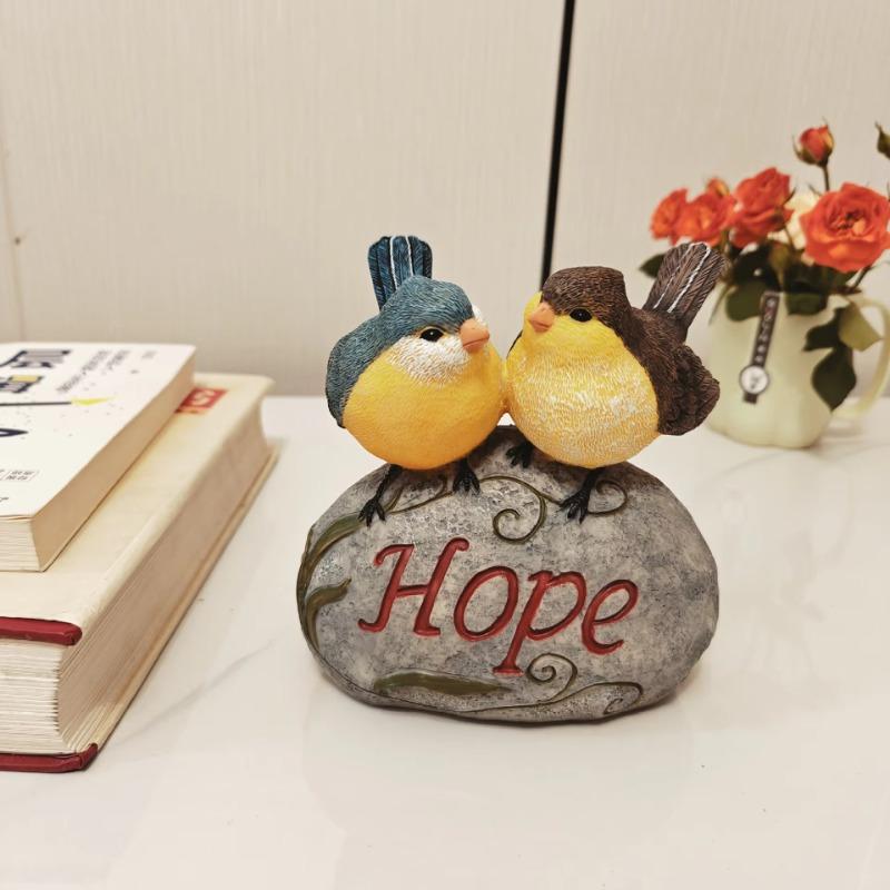 Bird Statue Garden Sculpture Decoration Simulation Stone Bird Living Room Desktop Decoration Creative Crafts