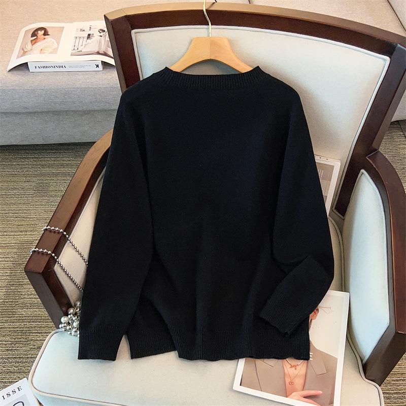 Plus Size Women's Thick Round Neck Sweater, Bust 150/160, Fits 200-350 Jin, Model 8062.