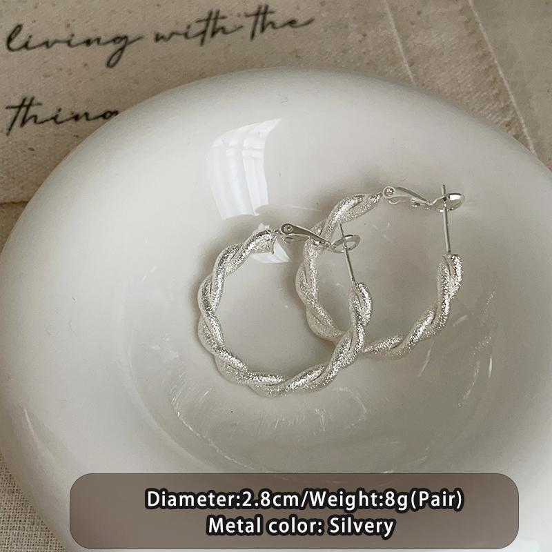 

Frosted Texture Metal Winding Fried Dough Twists Shaped Hoop Earrings 2026 Trend Jewelry For Women s Fashion Ear Accessories срібний
