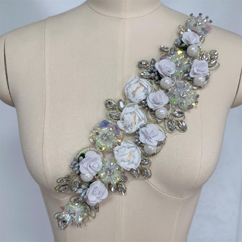 Big Rhinestone 3D Flower Sewing Fabric Applique Embroidery Rhinestone Flower Patch for Wedding Dress Decoration