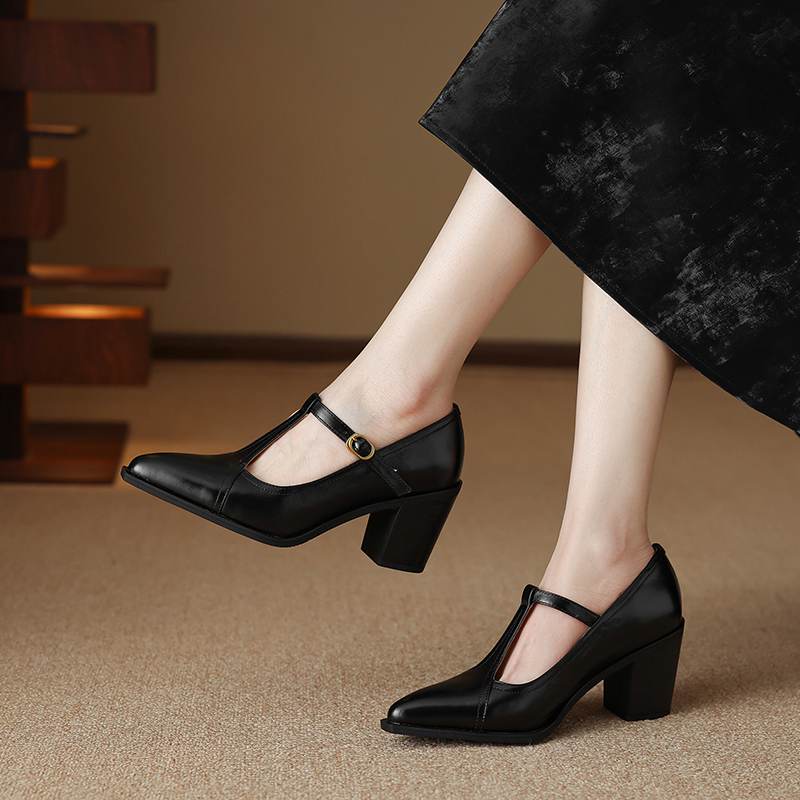 

Krazing Pot Кожа коровы Острый носок Размер 41 Массивный высокий каблук Ремешки с пряжками Винтажные осенние туфли-лодочки 41 чёрный