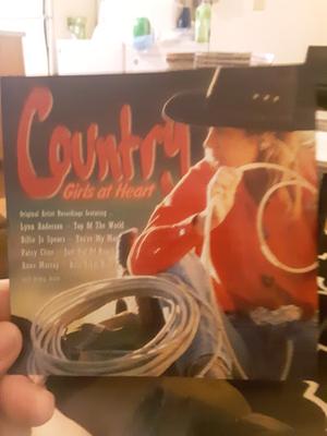 CD RŮZNÍ - Country Girls at Heart  ULT40072 United Audio V roce 1998 US Country Použité