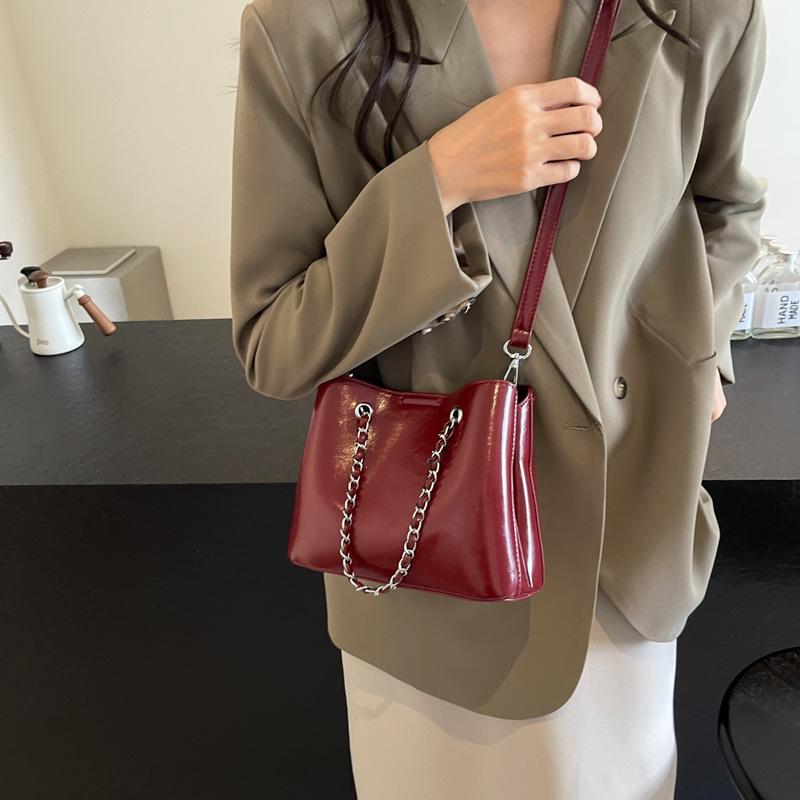2025 Women's Versatile Casual Shoulder Bag - Popular Summer Portable Bucket Messenger