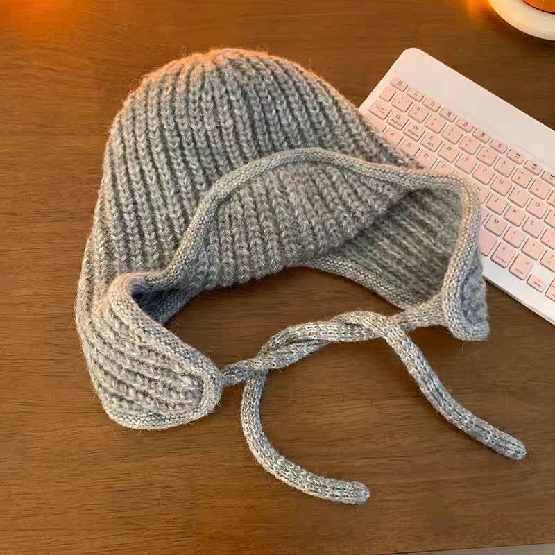Cute new pink ear protector knitted wool hat for girls, small face in winter, warm ear protector