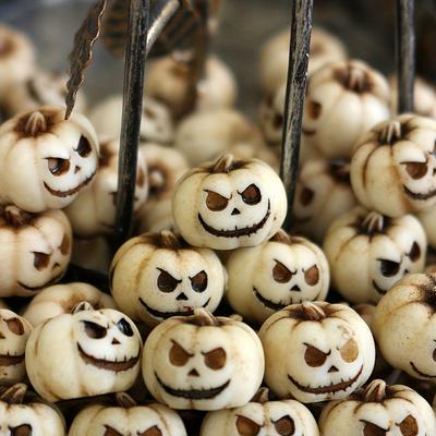 20pcs White Miniature Pumpkins Resin Simulation Pumpkin Statue Home Yard Bonsai Accessories Garden Sculpture Party Decorations