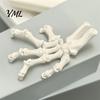 Decoraciones de Esqueleto de Plástico Duradero Manos de Halloween, Modelo de Huesos de Mano Impreso en 3D, Atrezzo Realista para Fiesta Garra de Hueso Espeluznante para Decoración del Hogar