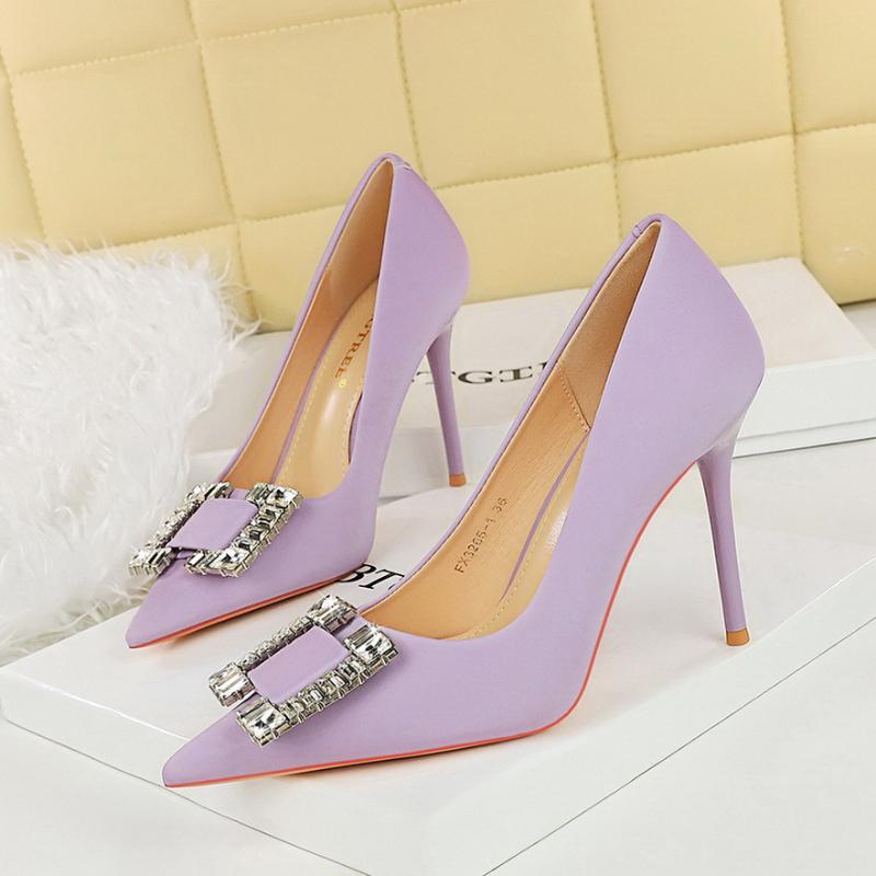 

Мода Европейская Американская Мода Высокие Каблуки Тонкие Каблуки Сатин Мелкий Вырез Квадратная Пряжка Блестящие Стразы Острый Носок Одинарные Туфли Новые 35 светло-фиолетовый