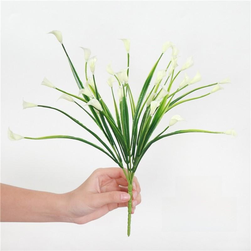 Plastic Fake Floral With Eucalyptus And Chrysanthemum For Party Decorations