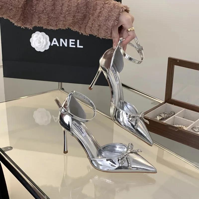 

Женские босоножки на тонком каблуке с острым носком, украшенные стразами, с узлом-бабочкой, туфли-лодочки с открытой пяткой, женские туфли для вечернего платья на высоком каблуке 39