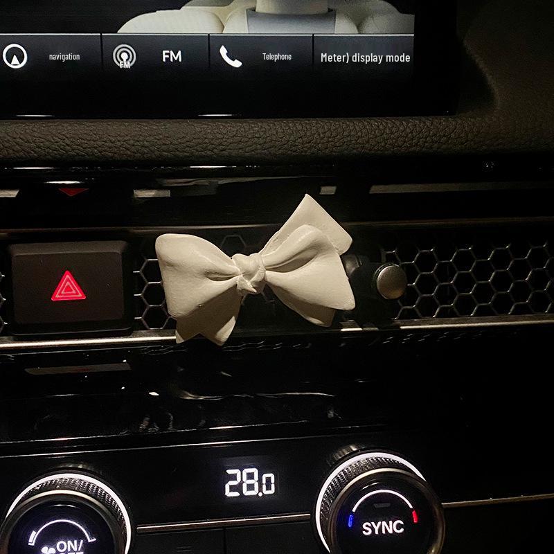 White Series Little Bear Car Air Freshener & Vent Perfume Diffuser Stone Accessories