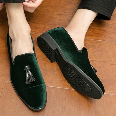 Nieuwe Collectie Mode Puntige Velours Kwastjes Schoenen Voor Mannen Designer Casual Instappers Formele Dress Schoenen Sapatos Tenis Masculino