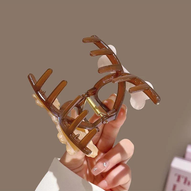 Cartoon Dog Hair Clip Claw Clamp Sweet Versatile Hairpin Female Disc Shark Clip Headwear Girls Women Hair Accessories