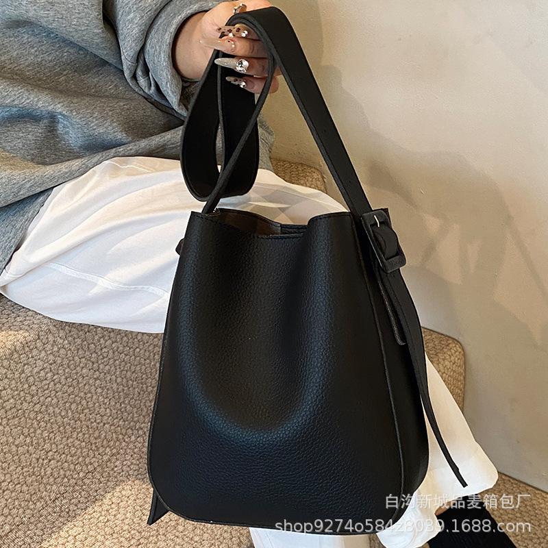 Retro Casual Shoulder Bag Women's 2025 New Fashion Solid Color Bucket Bag Niche Trend Commuter Messenger Bag