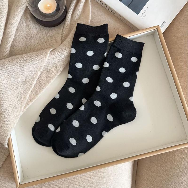 Niedliche Socken Damen Kawaii Winter Socken Punkte Gedruckt Japanischer Stil College Lange Crew Socken Kostenloser Versand Harajuku Calcetines Mujer