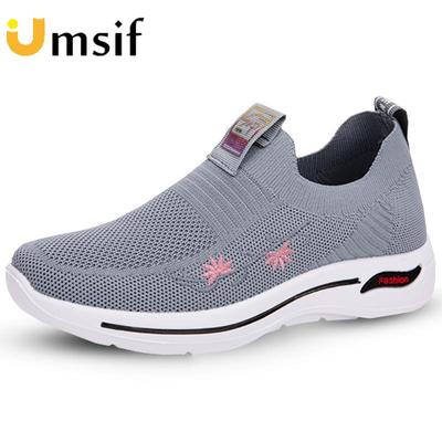 New Breathable Mesh Sneakers Lightweight Soft Sole Comfortable Casual Running Shoes