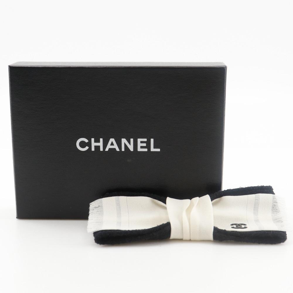 CHANEL ribbon Brooch COCO Mark Black / white tweed ribbon 15g Women Used