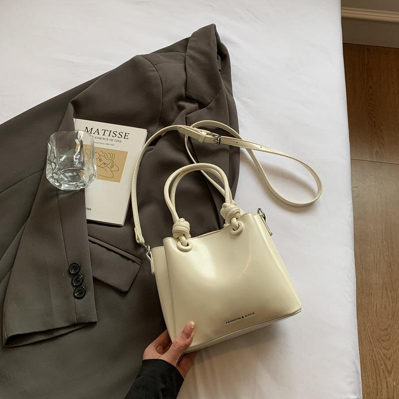 Summer small bag women's new versatile shoulder messenger bag popular portable bucket bag