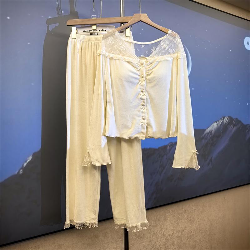 Damen Trendiger Herbst/Winter Pyjama mit Brustpolstern - Gemütliche, elegante und stilvolle Fleece-Homewear