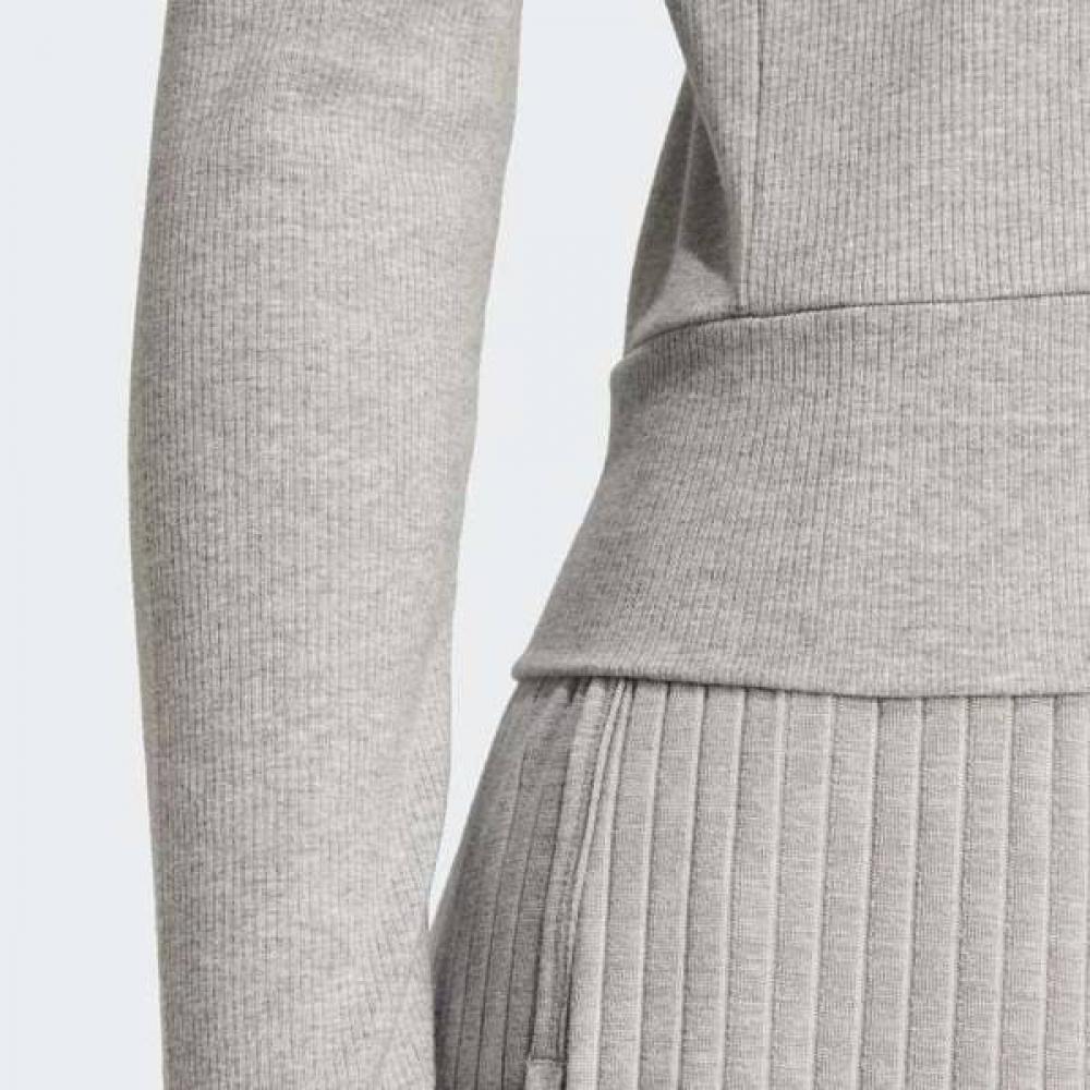 AdidaS Women S Comfortable eSSential Rib Knit Tracktop Jd5909