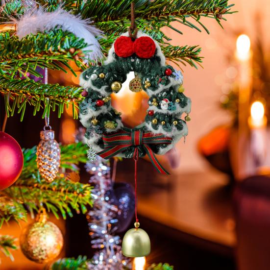 Christmas Crochet Wreath Hanging Decoration Xmas Tree Car Rearview Mirror Hanging Handmade Wreath Bell Ornament Holliday Party Pendant