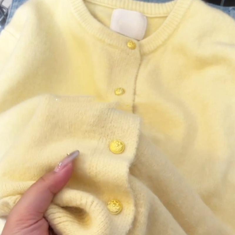 White milk yellow retro small gold buckle wool soft waxy knitted cardigan sweater women's autumn and winter