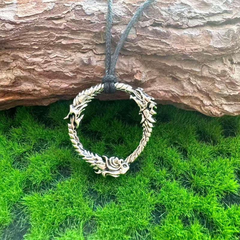 Viking Ouroboros Ring Pendant Necklace - Trendy Retro Jewelry for Parties