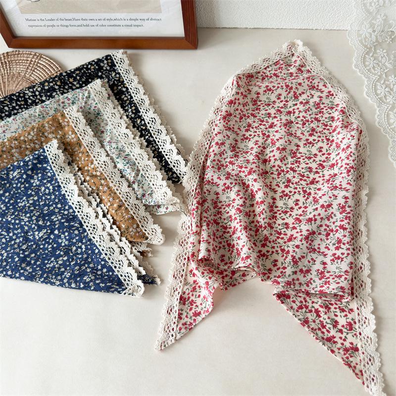 Floral Fabric Lace-edged Large Triangular Headscarf, Versatile Women's Headband for Tying Up Hair or As A Head Accessory