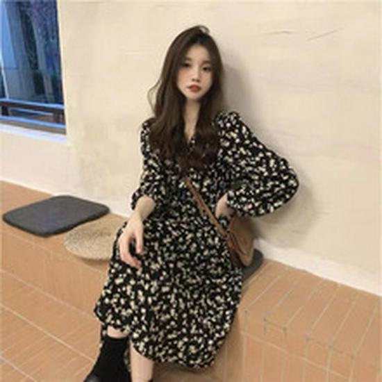 Women's Slimming White V-Neck Spaghetti Strap French Beach Dress