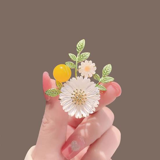 Women Brooch Bead Leaf Chrysanthemum Design Lapel Pin Non-Slip Buckle Scarf Badge Clothing Bags Accessories