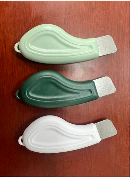 Manual Skin Scraper: Blackhead and Acne Remover Tool случайный