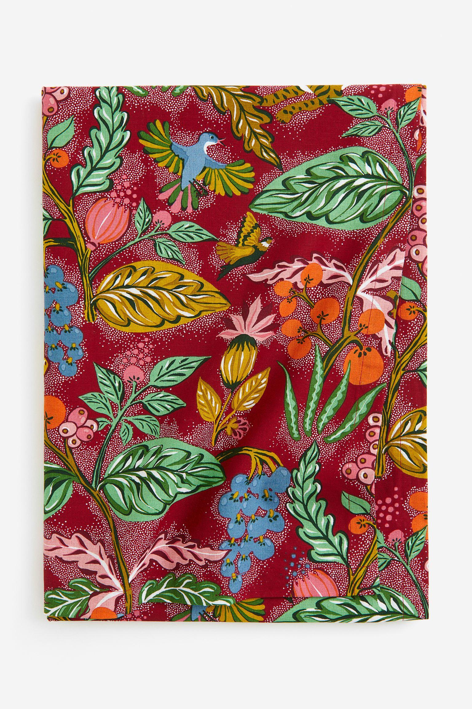 

Скатерть из смесового льна