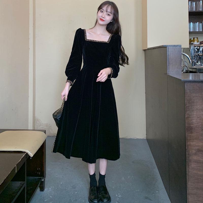 Hepburn Style French Gold Edge Velvet Square Neck Long Sleeve Dress Women's Autumn 2026 New Temperament Evening Dress Long Dress