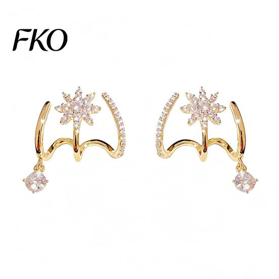 Fade-resistant Gold Earrings Eight-pointed Star Earrings, with Strong Micro-setting Technology, Durable High-grade Texture Jewelry Zircon Studs золотистый