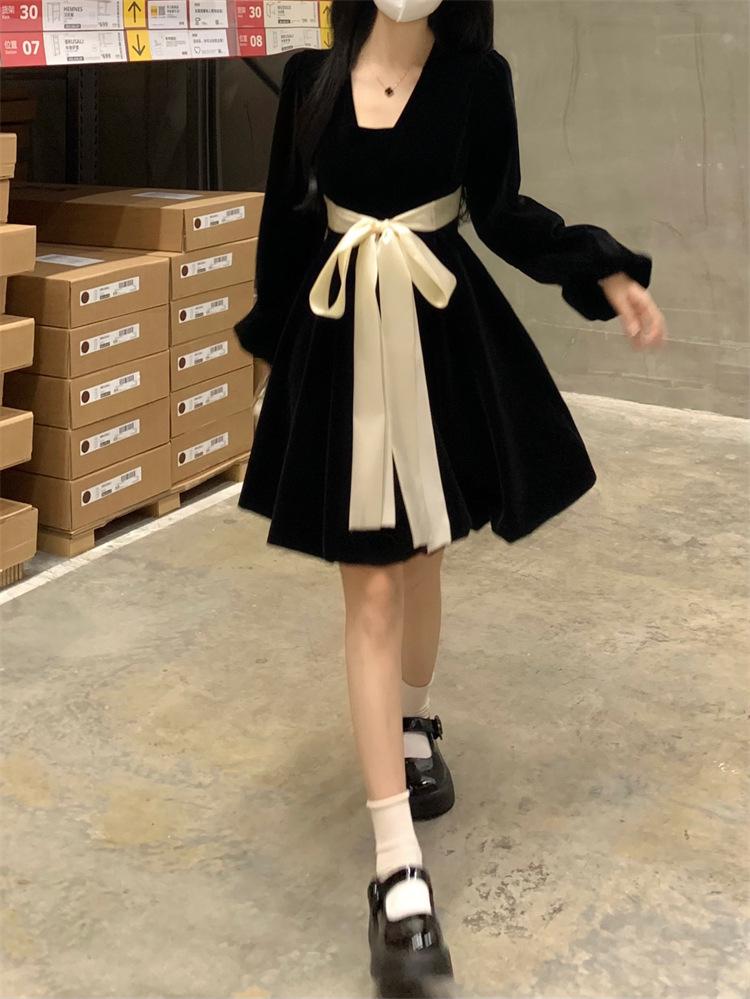 Plus Size Velvet French Lace-Up Bow Long Black Dress