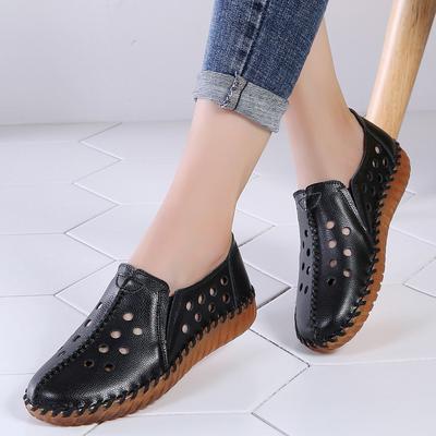 Summer Hole Beanie Shoes Flat Hollow Mother Shoes Medium Old Sandals Soft Sole Women's Shoes Breathable Single Shoes