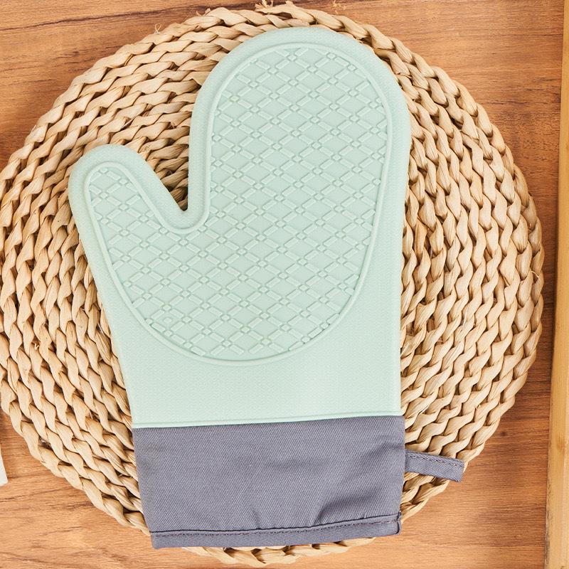 Silicone Heat-Resistant Non-Slip Baking Gloves for Kitchen and Oven
