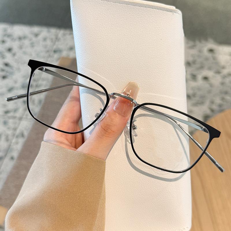 New Business Leisure Frame Anti Blue Light Glasses Metal Glasses Frame Premium Eyebrow Glasses Myopia Glasses  MH9030
