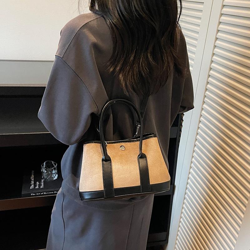 Commuter retro small bag women's autumn and winter versatile messenger bag fashion small bag