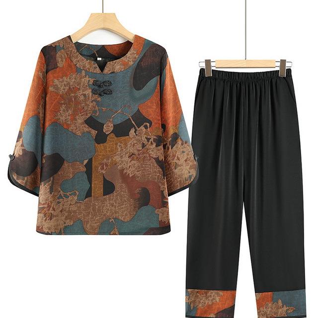 

Женский летне-осенний комплект одежды свободного кроя для мам и бабушек 3XL (120-135 jin)